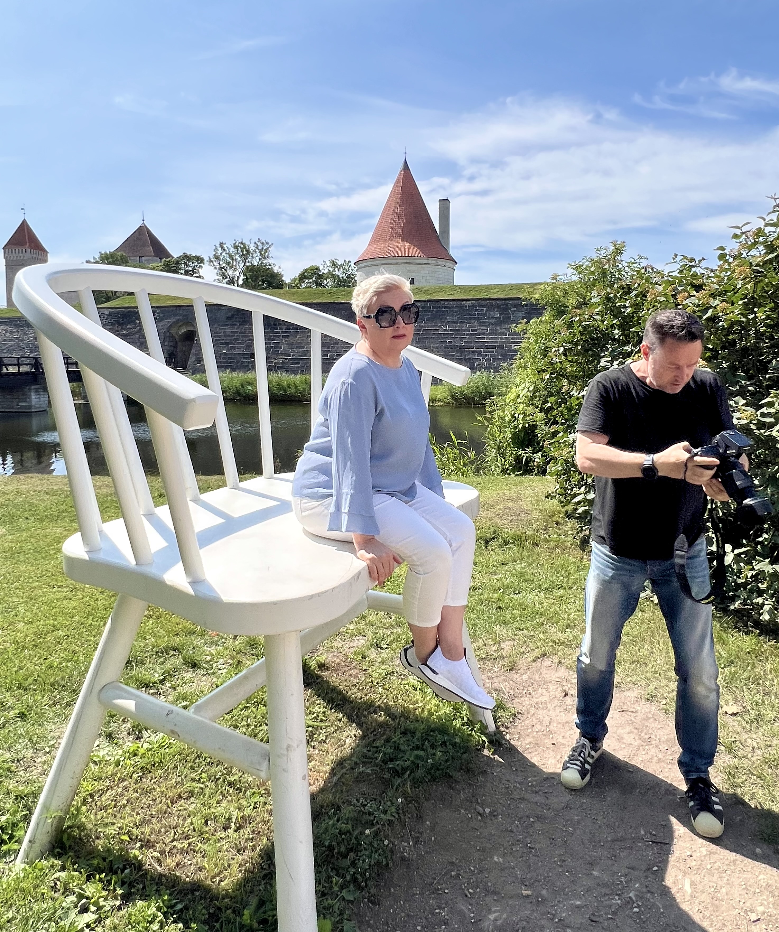 Klarika Sander-Komulainen and photographer Pasi Hakala.