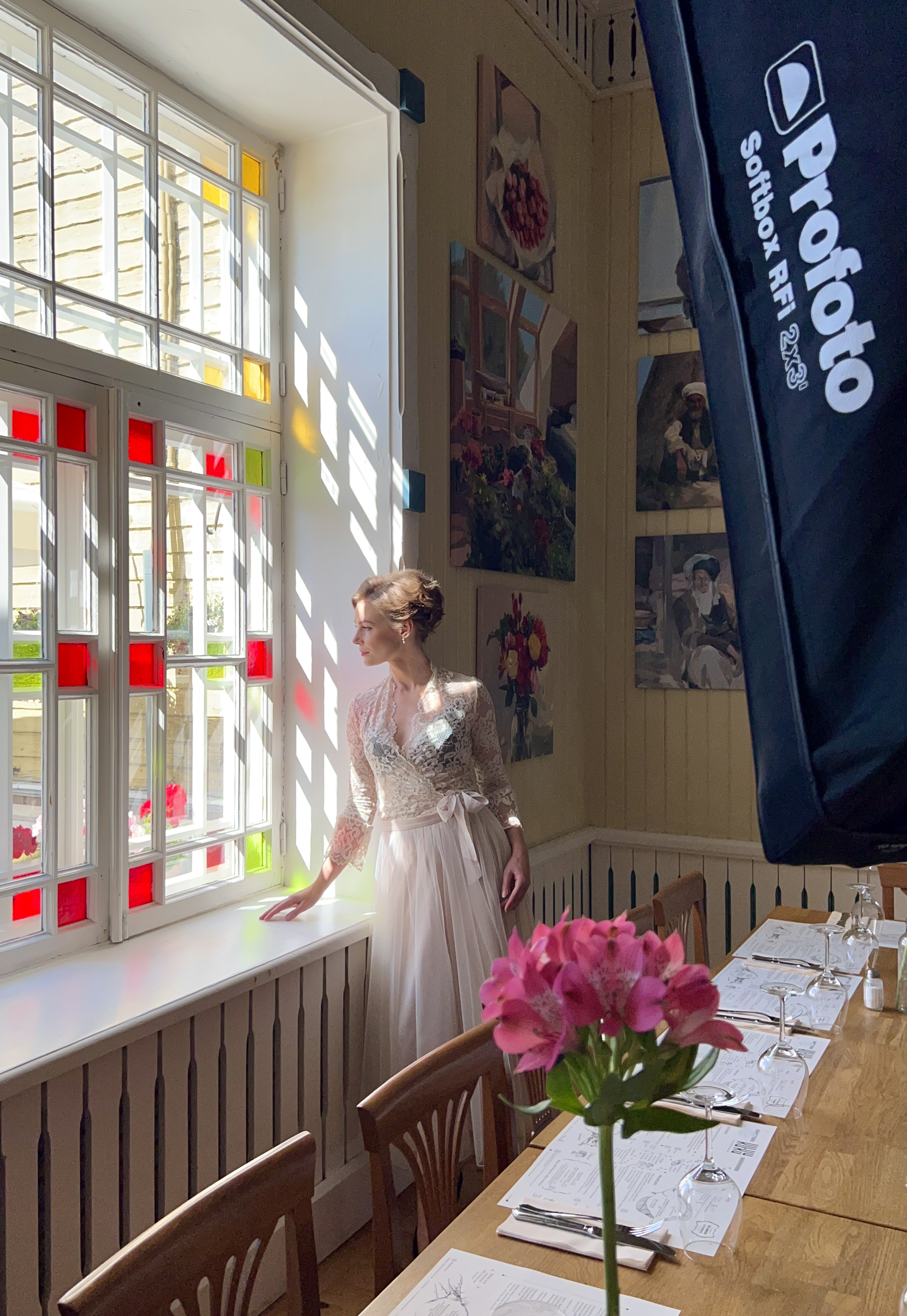 Julia during a photoshoot at the Ku-Kuu restaurant.